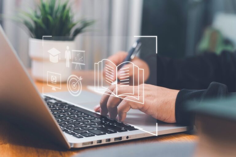 E-learning,Education,Concept,,Internet,Lessons,And,Online,Webinar